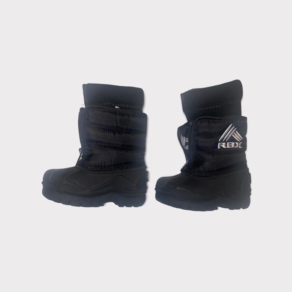 Kids RBX black toddler snow boots with insert size 5